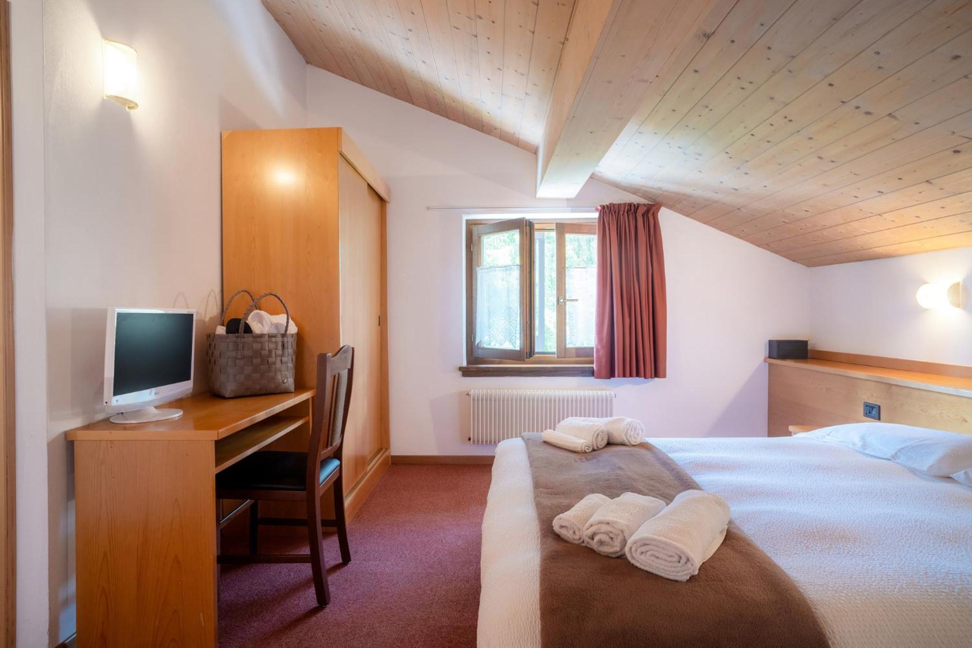 Hotel Piccola Baita Molveno Zewnętrze zdjęcie
