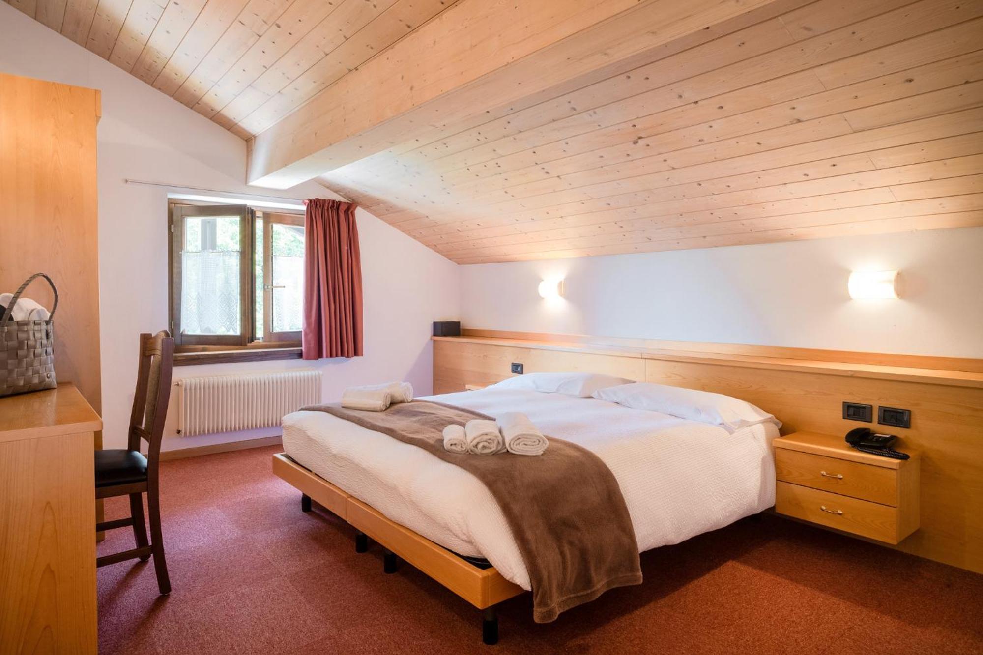 Hotel Piccola Baita Molveno Zewnętrze zdjęcie